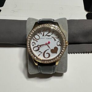 Working Betsey Johnson watch LN
